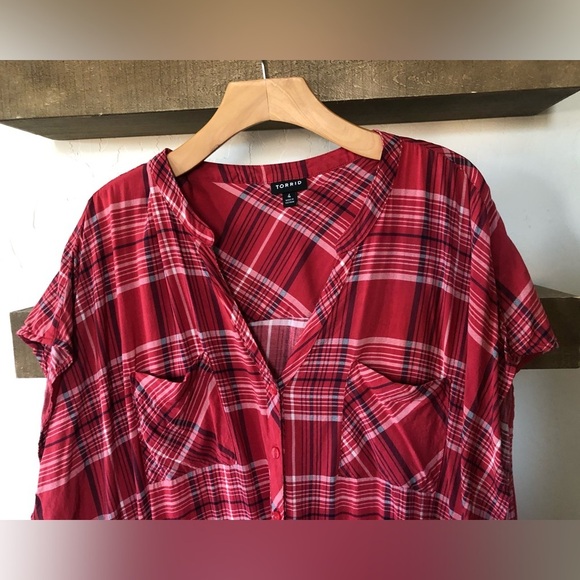 Torrid|Challis Button Front Dolman Sleeve Top in Red Plaid Pattern, Size 4X - Picture 5 of 11